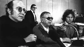 Selbstviktimisierung der Systemgegner