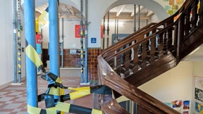 Schülern darf nicht die Decke auf den Kopf fallen