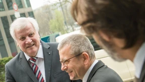 Seehofer will sich früher zu seiner politischen Zukunft äußern