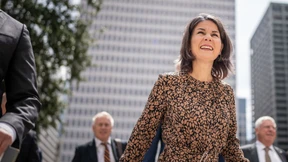 Baerbock wirbt für weitere Ukraine-Hilfen