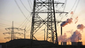 Steuersenkung könnte Stromkosten um 7 Prozent verringern