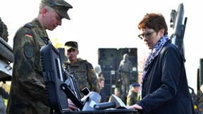 Kramp-Karrenbauer wirft Türkei Annexion vor