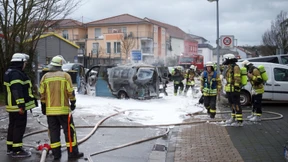 Schüsse, Verletzte und Feuer bei Überfall auf Geldtransporter
