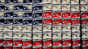 Chucks zwischen Gurken und Tomaten 