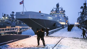 Russische Landungsschiffe nehmen Kurs auf Krim