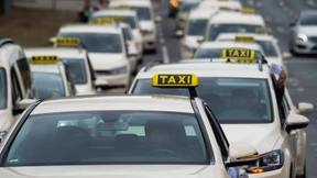 Taxifahrer geben gegen Mietwagen-Konkurrenz auf