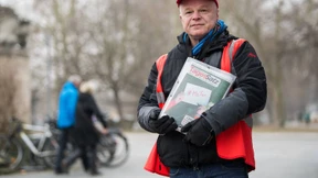 Den Straßenmagazinen gehen die Leser aus