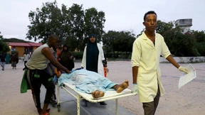 Terroristen greifen Hotel in Mogadischu an