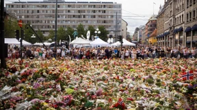 In der Trauer wird Oslo ein Blumenmeer