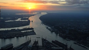 Bundesverwaltungsgericht stoppt Elbvertiefung vorläufig