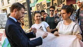 Warum vertritt die Volksvertretung nicht das Volk?