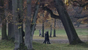 Ansammlungen von mehr als fünf Personen verboten