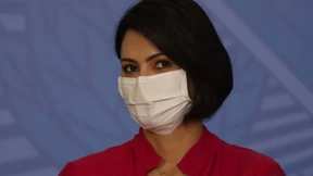 Auch Bolsonaros Frau mit Coronavirus infiziert