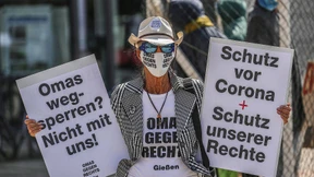 Protest mit Schutzmaske