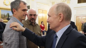 Putin inszeniert sich mit „Kriegskorrespondenten“