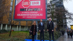 Mit einer eigenen Uhr gegen den Solidaritätszuschlag