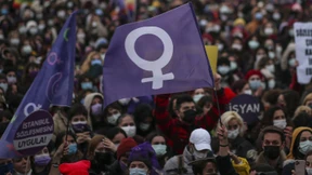 Tausende demonstrieren für Frauenrechte