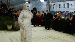 Stars in ausgefallenen Looks bei New Yorker Met-Gala