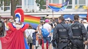 Gegen die eigene Community