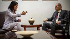Baerbock berät mit jordanischem Außenminister über Lage in Nahost