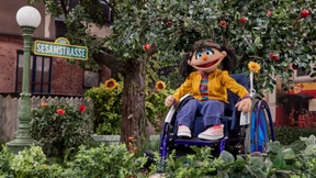 „Sesamstraße“ bekommt Bewohnerin mit Rollstuhl