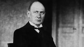 Theater spielen im Exil: Susanne Schädlichs Roman „Kabarett der Namenlosen“