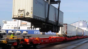 100 Milliarden Euro Exporte - in einem Monat