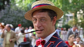 Wenn Männer stundenlang vor dem Spiegel stehen