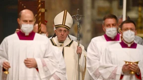 Franziskus feiert Christmette unter Corona-Bedingungen