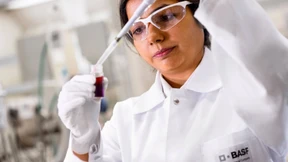 Schwache Konjunktur dämpft Geschäft von BASF