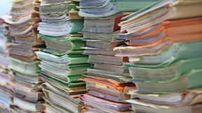 Kampf gegen Aktenberge und Paragraphendschungel