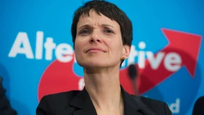 Petry will Kampfabstimmung gegen Lucke