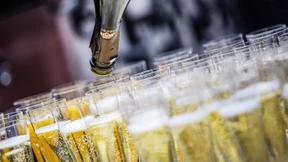 Behörden warnen vor flüssigem Ecstasy in Champagnerflaschen