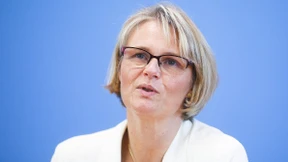 Forschungsministerin Karliczek über Förderprogramme
