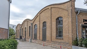 Oldtimer und Brautmode im Taunusbrunnen Karben