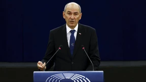 „Sie scheinen diesem sehr finsteren Club angehören zu wollen“