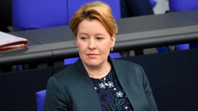 Giffey will Unternehmen mit Sanktionen drohen