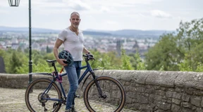 Wie ein Politiker sein gestohlenes Fahrrad durch eine Laterne wiederfand