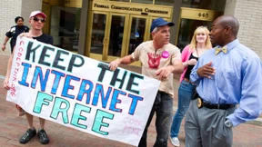 Behörde will bezahlte Überholspuren im Netz