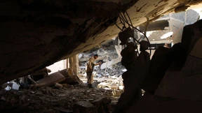 Mit bloßen Händen Bomben entschärfen