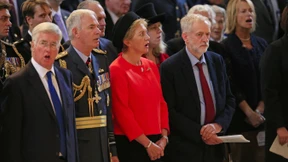 Corbyns Schweigen bei Nationalhymne erbost viele Briten