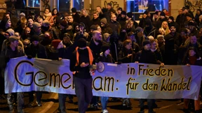 Zehntausende demonstrieren gegen Corona-Einschränkungen