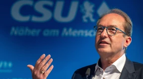 Dobrindt kritisiert „Express-Einbürgerung“