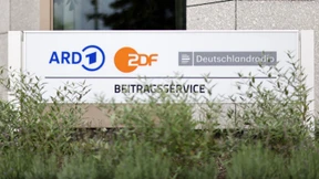 Neun Milliarden Euro Rundfunkbeitrag im Jahr 2023