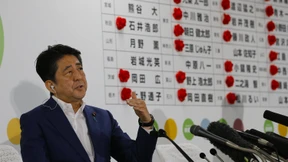 So will Shinzo Abe Japan weiter  umbauen