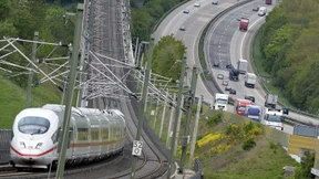 Stromausfall legt ICE-Strecke Köln–Frankfurt lahm