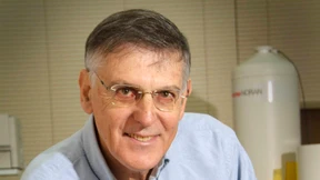 Ein Stoff mit seltsamer Symmetrie