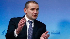 Islands Präsident badet zu heiß – und bricht sich die Nase