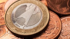 Euro steigt auf Zwölfmonatshoch