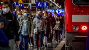 Bund will strengere Corona-Einschränkungen durchsetzen